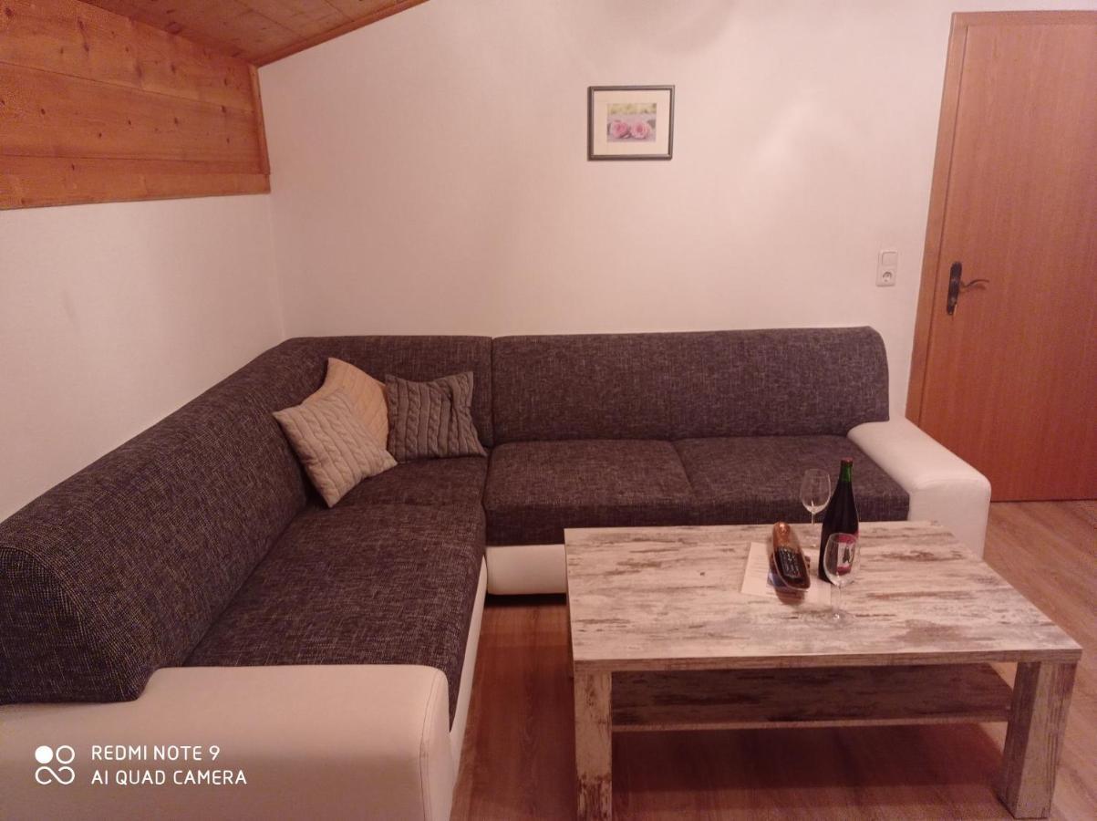 Haus Sonnenschein Apartman Holzgau Kültér fotó