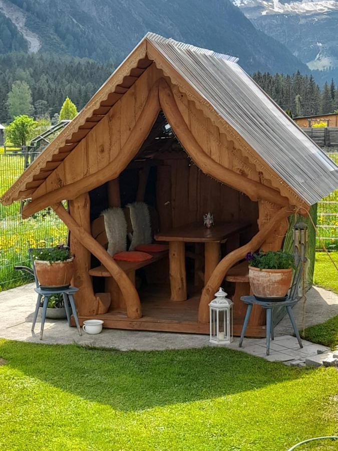 Haus Sonnenschein Apartman Holzgau Kültér fotó